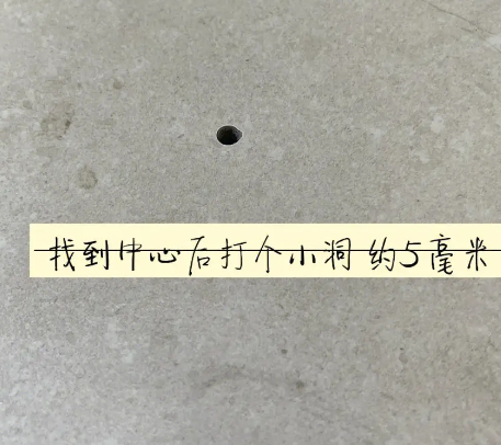 安康瓷砖空鼓维修公司专业解答在瓷砖铺贴过程中，如果砂料搅拌不均匀，将会带来以下问题